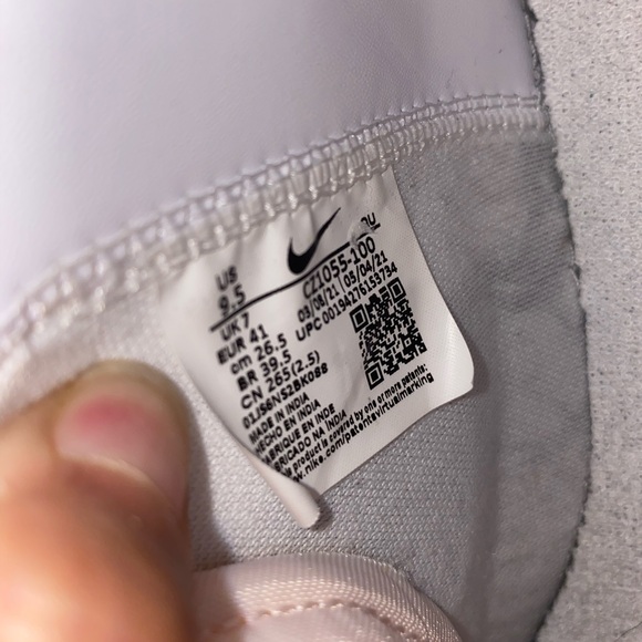 Women’s Nike blazer 9.5 - Picture 4 of 4